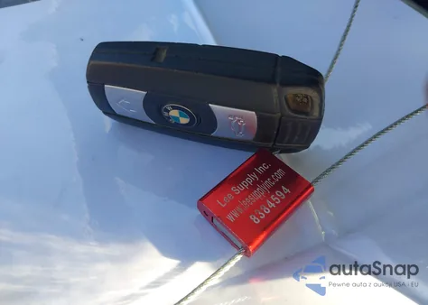 2006 BMW 330I z USA, uszkodzony, nr VIN WBAVB33586KR75218